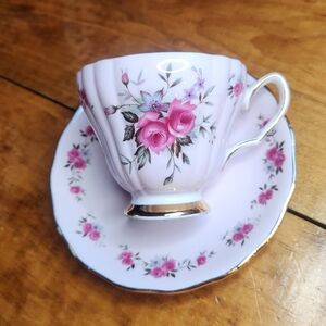 Colclough Pale Pink Teacup & Saucer with Dark Pink Roses Bone China England
